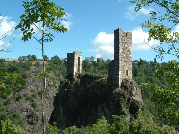 The medieval towers at Peyrusse le Roc.